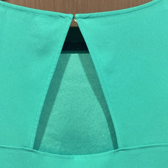 Ann Taylor Teal Triangle Open Back w/ Single Button Closure - Picture 4 of 10